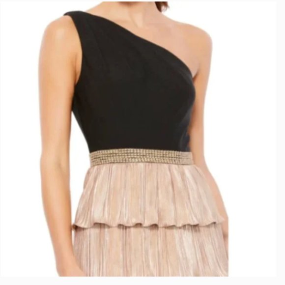 MAC DUGGAL 26541 ONE SHOULDER METALLIC RUFFLE BLACK GOLD GOWN sz 2 - Picture 2 of 3